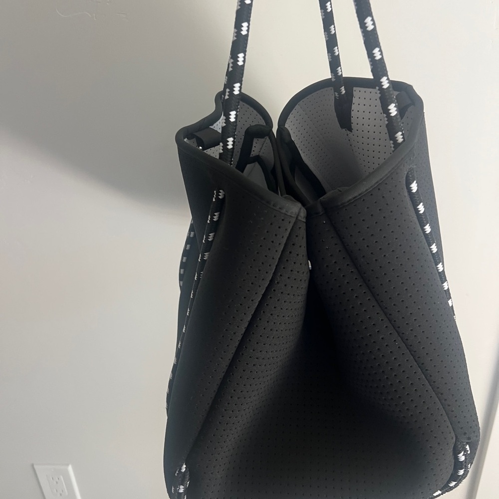 Popups Everyday Tote - Basic Black - image 7